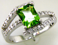 Peridot and diamond ring